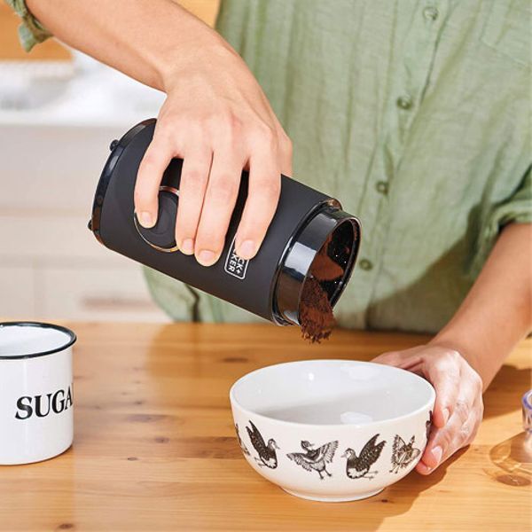 black-decker-moulin-a-cafe-bxcg150e-a1182537-3