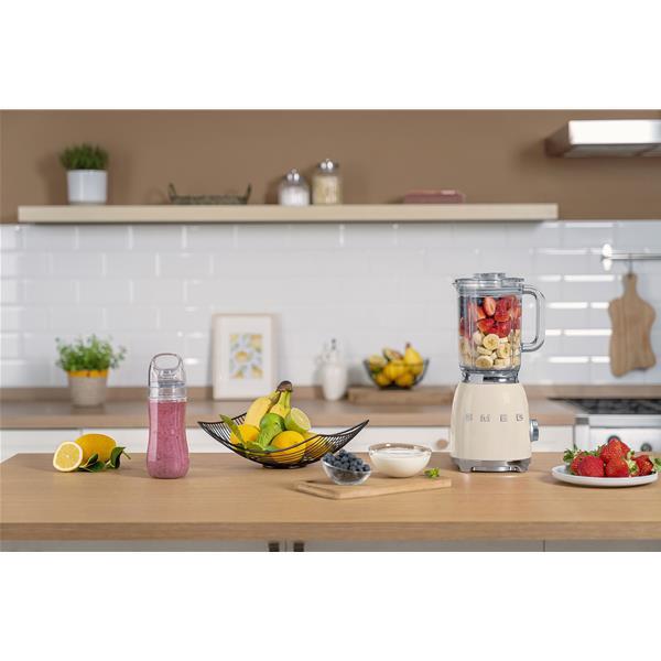 smeg-blender-15-l-creme-annees-50-blf03creu-1219459-5